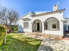 Holiday Home Requesens by Interhome
